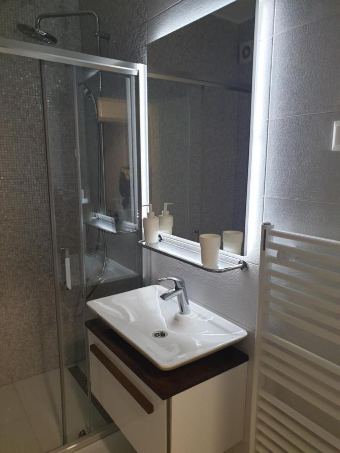 טוזלה Apartman Viktoria מראה חיצוני תמונה